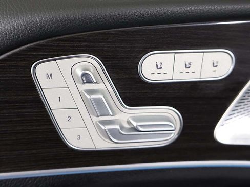 Used 2023 Mercedes-Benz GLS 450 4MATIC w/ AMG Line Exterior image 38
