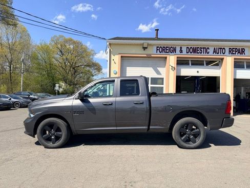 Used 2019 RAM 1500 Express w/ Express Value Package AWD/4WD image 4
