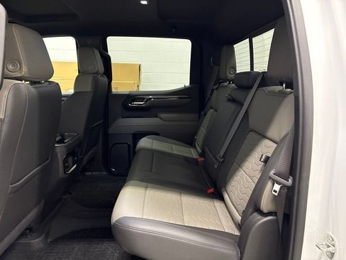 Used 2024 Chevrolet Silverado 1500 ZR2 AWD/4WD image 34