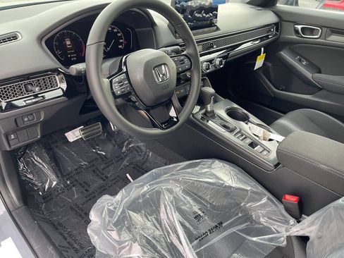 Used 2025 Honda Civic Sport image 6