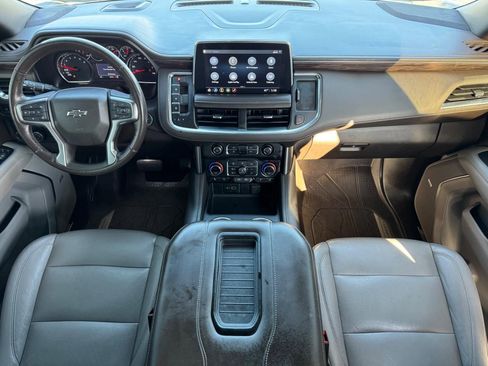 Used 2021 Chevrolet Suburban Z71 w/ Z71 Signature Package image 12