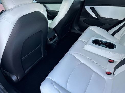 Used 2021 Tesla Model 3 Long Range image 12