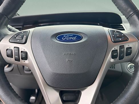 Used 2014 Ford Taurus Limited image 24