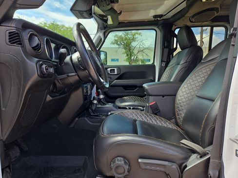 Used 2022 Jeep Gladiator Overland AWD/4WD image 16