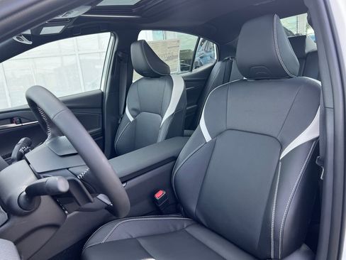 New 2026 Toyota Camry Hybrid image 19