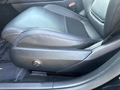 Used 2024 Mercedes-Benz C 300 Sedan image 16