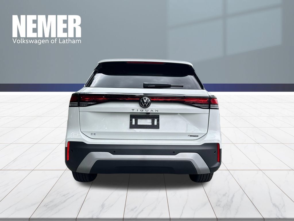 New 2026 Volkswagen Tiguan SE AWD/4WD image 3
