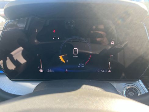 Used 2025 Chevrolet Trax LT image 40