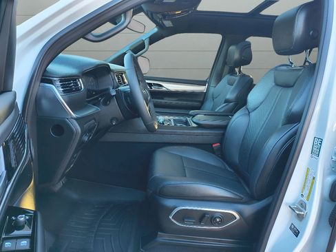 Used 2024 Jeep Wagoneer Series II image 22