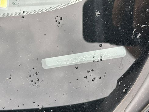 Certified 2023 Volvo XC60 B5 Plus w/ Protection Package Premier image 3