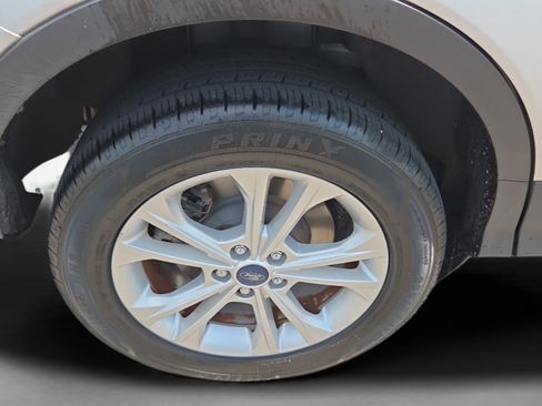 Used 2017 Ford Escape SE FWD image 33