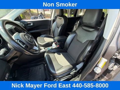 Used 2020 Jeep Compass Latitude AWD/4WD image 12