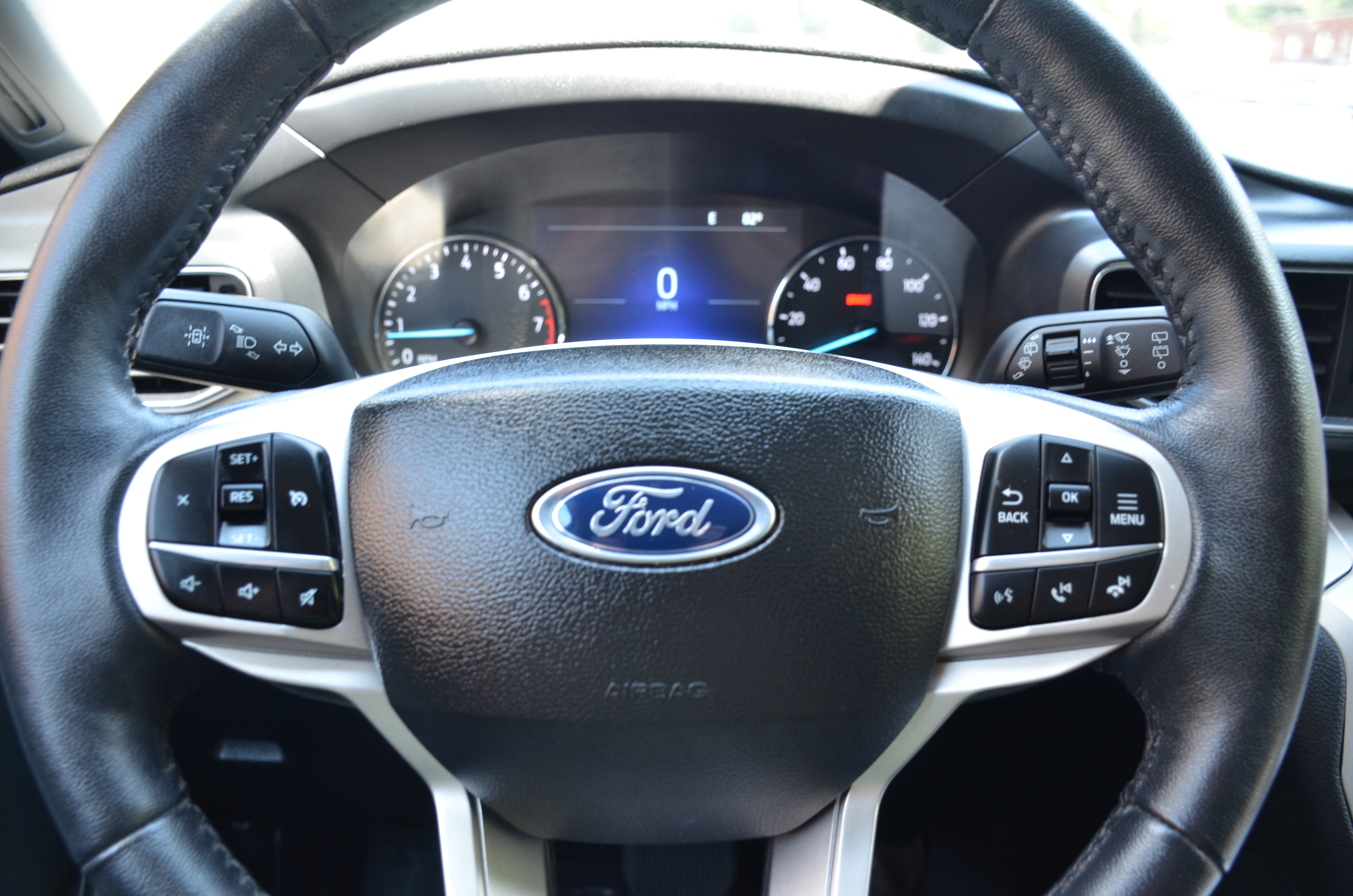 Used 2023 Ford Explorer XLT w/ Equipment Group 202A AWD/4WD image 8