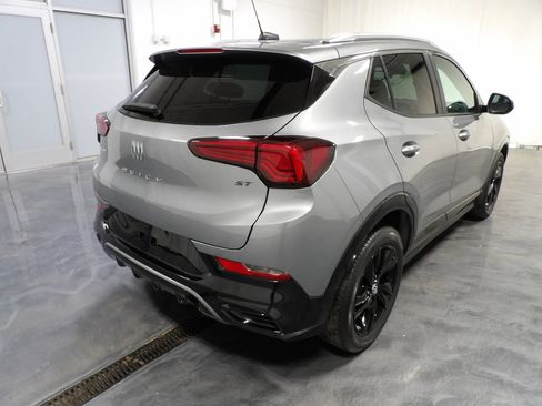 Used 2024 Buick Encore GX Sport Touring FWD image 4