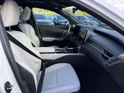 Used 2025 Lexus RX 350 F Sport image 16