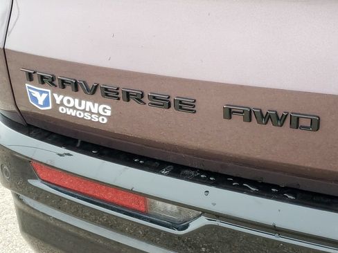 Used 2024 Chevrolet Traverse RS AWD/4WD image 35