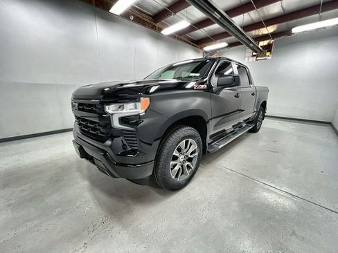 Certified 2022 Chevrolet Silverado 1500 RST AWD/4WD image 3