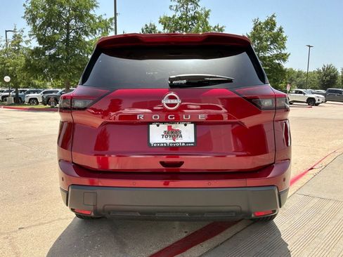 Used 2025 Nissan Rogue SV FWD image 7