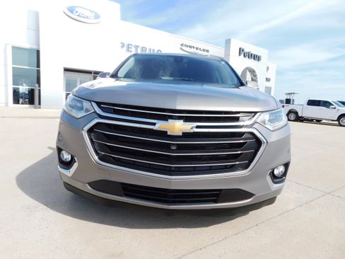 Used 2018 Chevrolet Traverse Premier w/ Driver Confidence II Package image 7