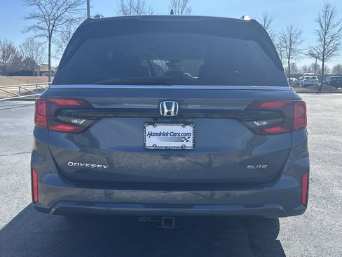 Certified 2025 Honda Odyssey Elite image 8