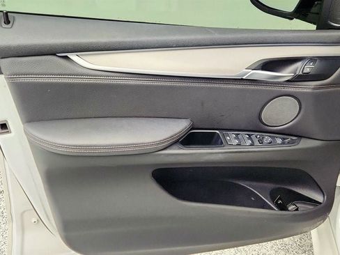 Used 2018 BMW X5 xDrive50i w/ M Sport Package image 11