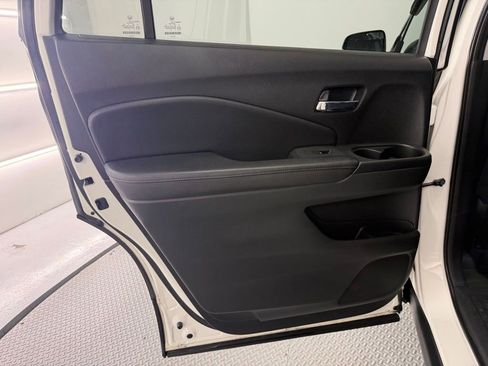 Used 2018 Honda Pilot EX image 32