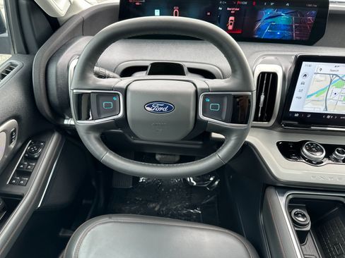 Certified 2025 Ford Expedition Max Active image 15