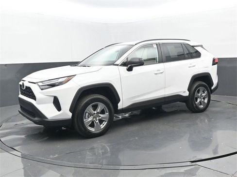 Used 2025 Toyota RAV4 LE image 22