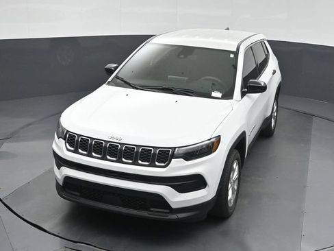 Used 2025 Jeep Compass Sport AWD/4WD image 36