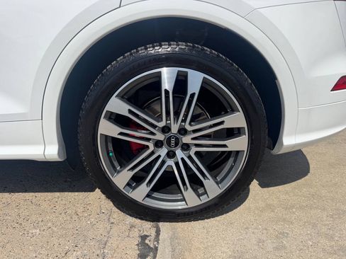 Used 2018 Audi SQ5 Prestige AWD/4WD image 9