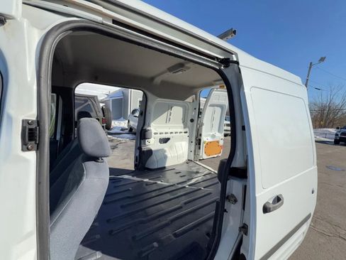 Used 2013 Ford Transit Connect XL image 17