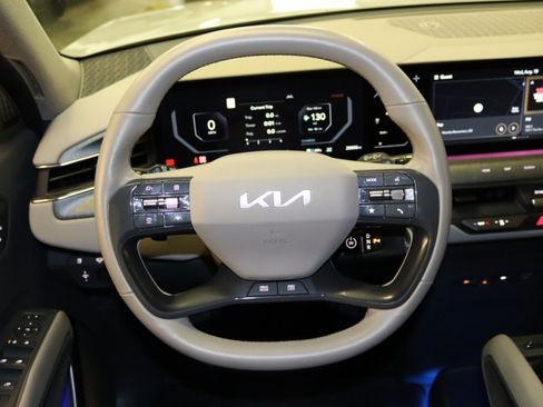 Used 2024 Kia EV9 Land AWD/4WD image 23