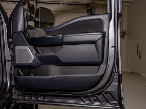 Used 2025 Ford F350 Platinum w/ FX4 Off-Road Package image 37