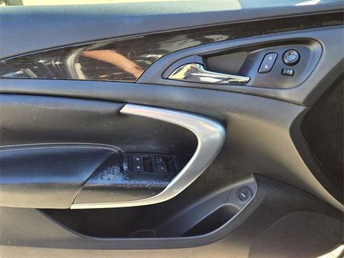 Used 2016 Buick Regal image 17