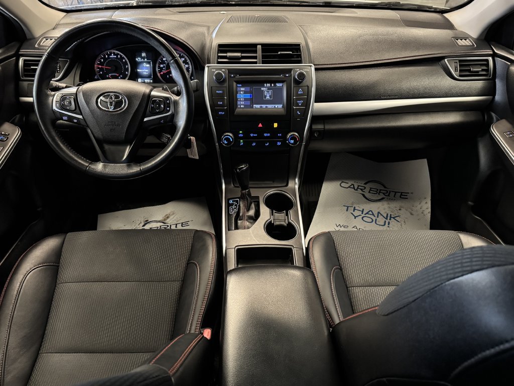 Used 2017 Toyota Camry SE FWD image 9