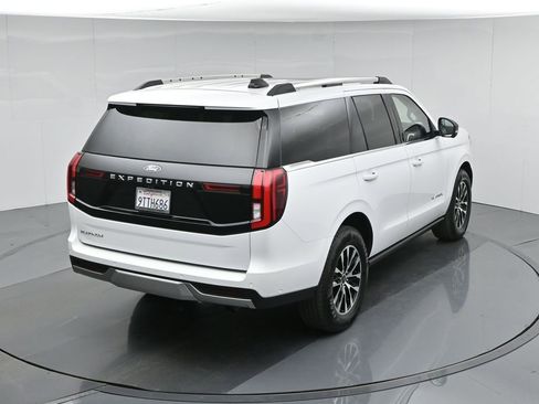 Used 2025 Ford Expedition Platinum AWD/4WD image 40