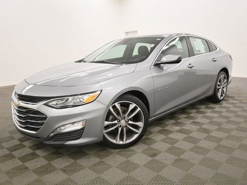 Used 2024 Chevrolet Malibu LT image 2