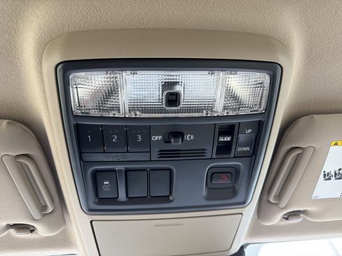 Used 2022 Toyota 4Runner SR5 Premium w/ Moonroof Package image 27