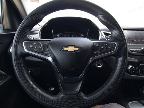 Used 2020 Chevrolet Equinox LT FWD image 18