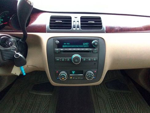 Used 2007 Buick Lucerne CXL image 26