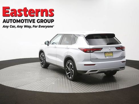 Used 2024 Mitsubishi Outlander SE AWD/4WD image 64
