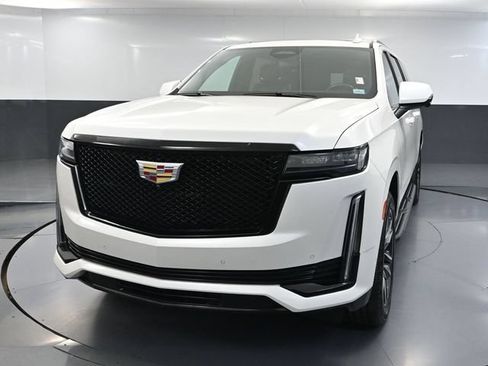 Used 2021 Cadillac Escalade ESV Sport w/ Heavy-Duty Trailer Package AWD/4WD image 13