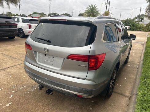 Used 2017 Honda Pilot Touring image 7