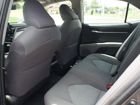 Used 2022 Toyota Camry LE FWD image 13