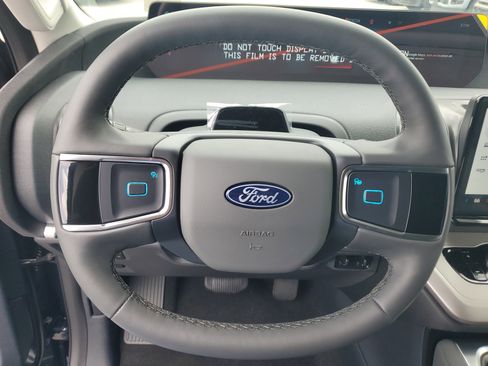 New 2026 Ford Expedition Max Active RWD image 15