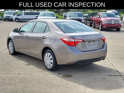 Used 2015 Toyota Corolla LE FWD image 3