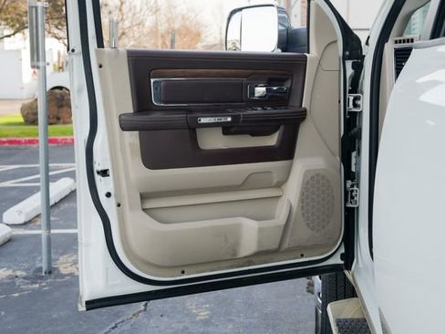 Used 2016 RAM 3500 Laramie Longhorn image 19