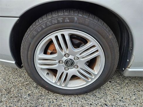 Used 2006 Volvo V70 2.5T image 9