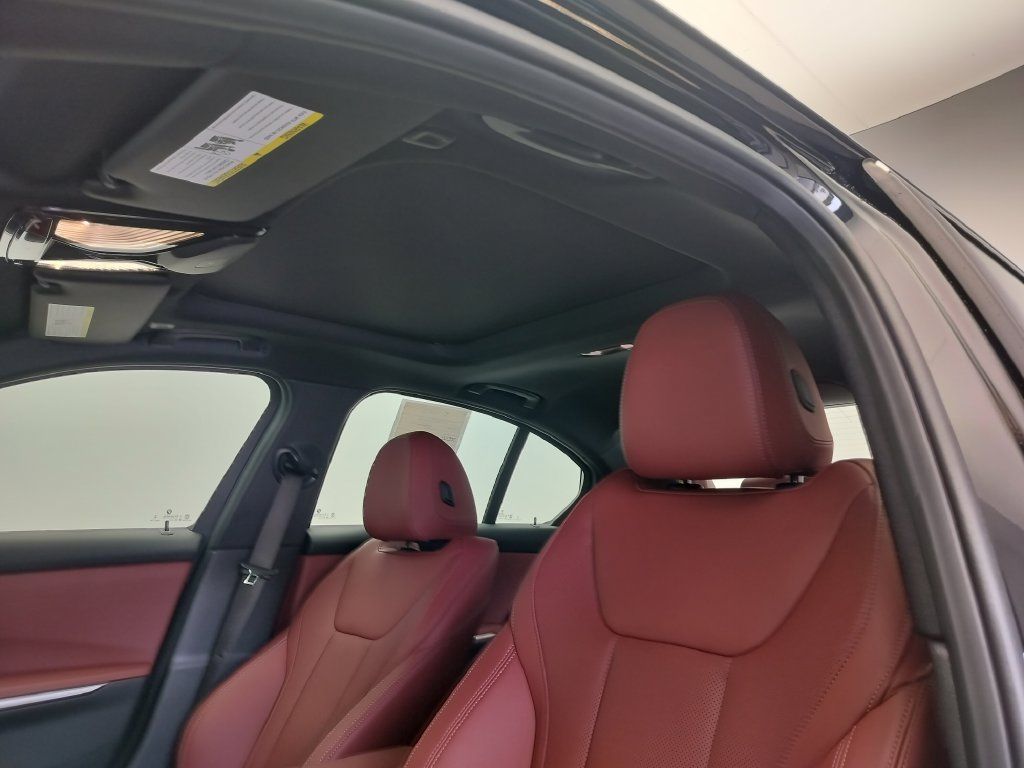 Certified 2026 BMW 330i Sedan RWD image 10