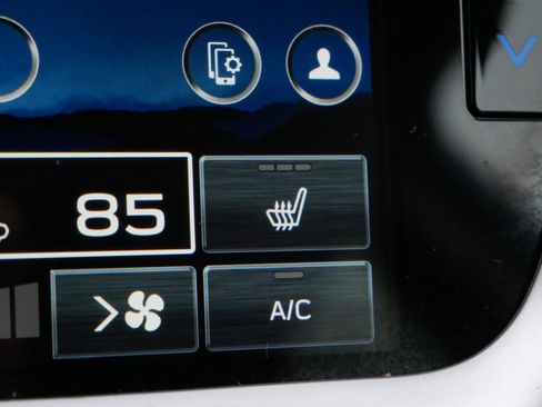 Used 2025 Subaru Outback Premium image 31